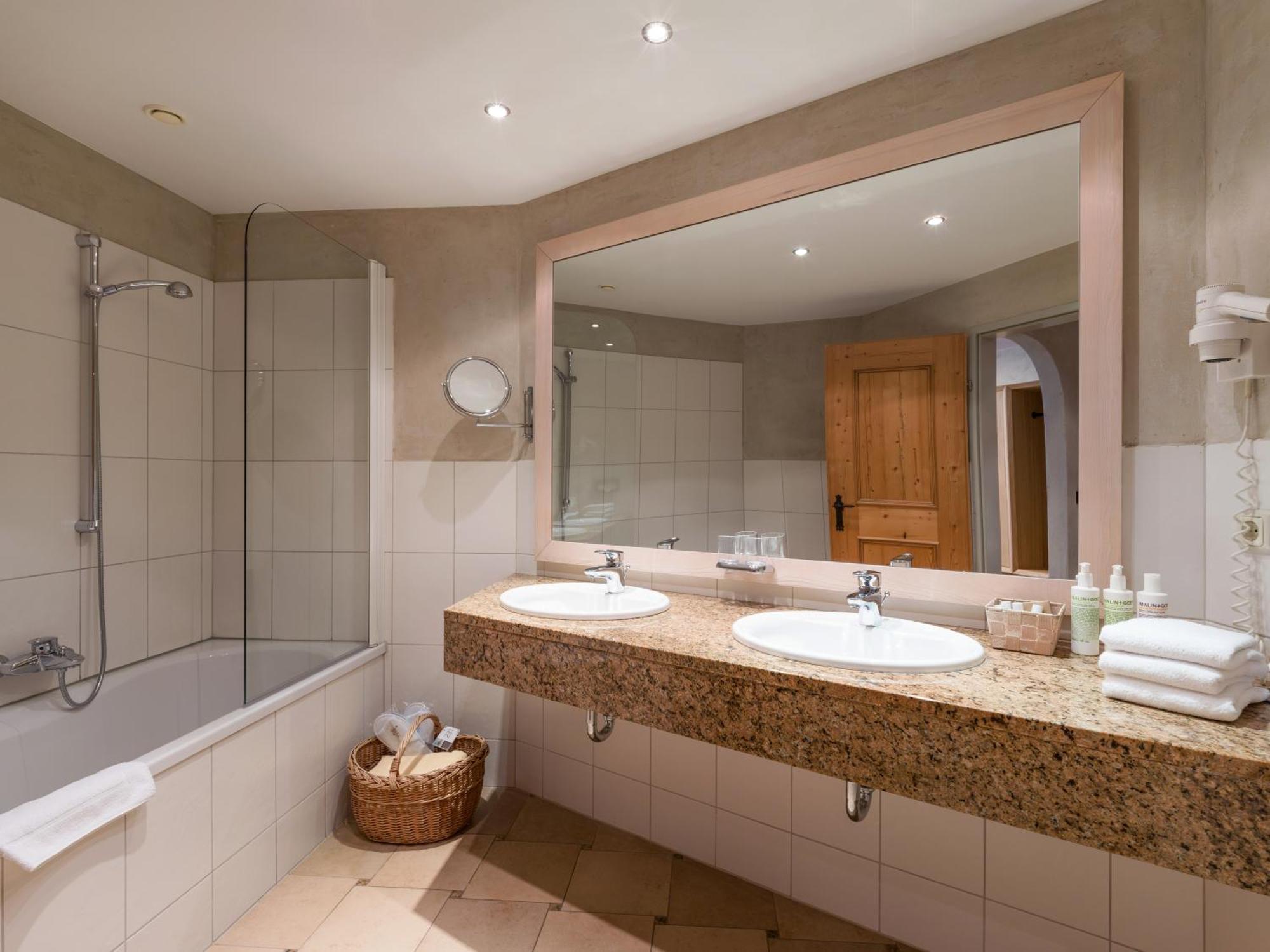 Hotel Familienparadies Achensee - Families Only 4*